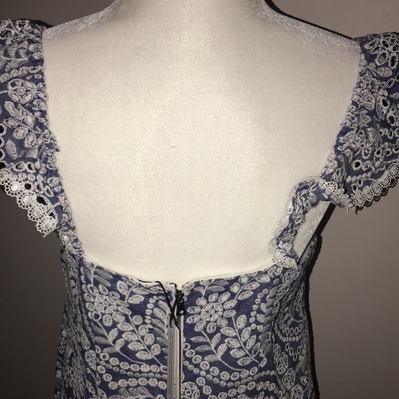 Alice + Olivia eyelet chambray dress 10 NWT new - Picture 5 of 13